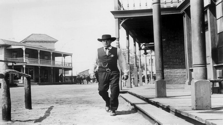 Still from High Noon (1952).
